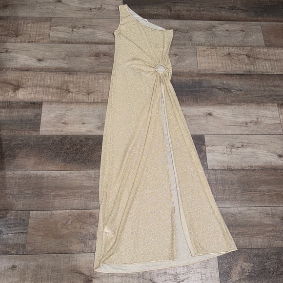 Oseree lemerie one shoulder dress in gold - Picture 4 of 11